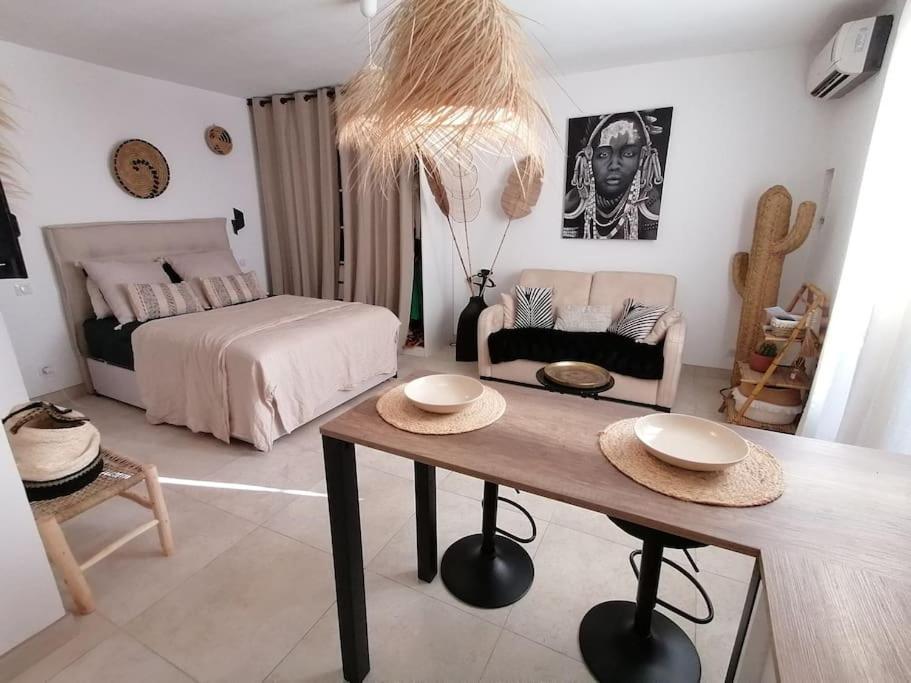Superbe Studio Ethnique Apartman Hyères Kültér fotó